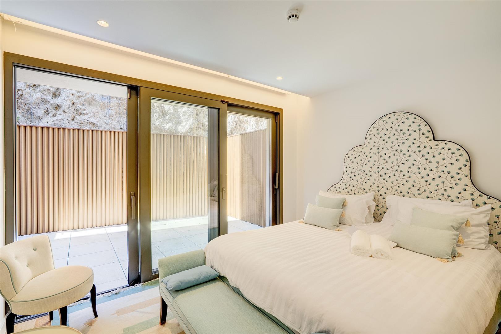 Image of House - 4 Bedrooms - 2 Bathrooms for Sale in North Gorge-Gibraltar, Image 19